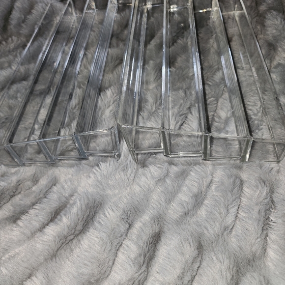 Acrylic Shelves - Picture 3 of 9